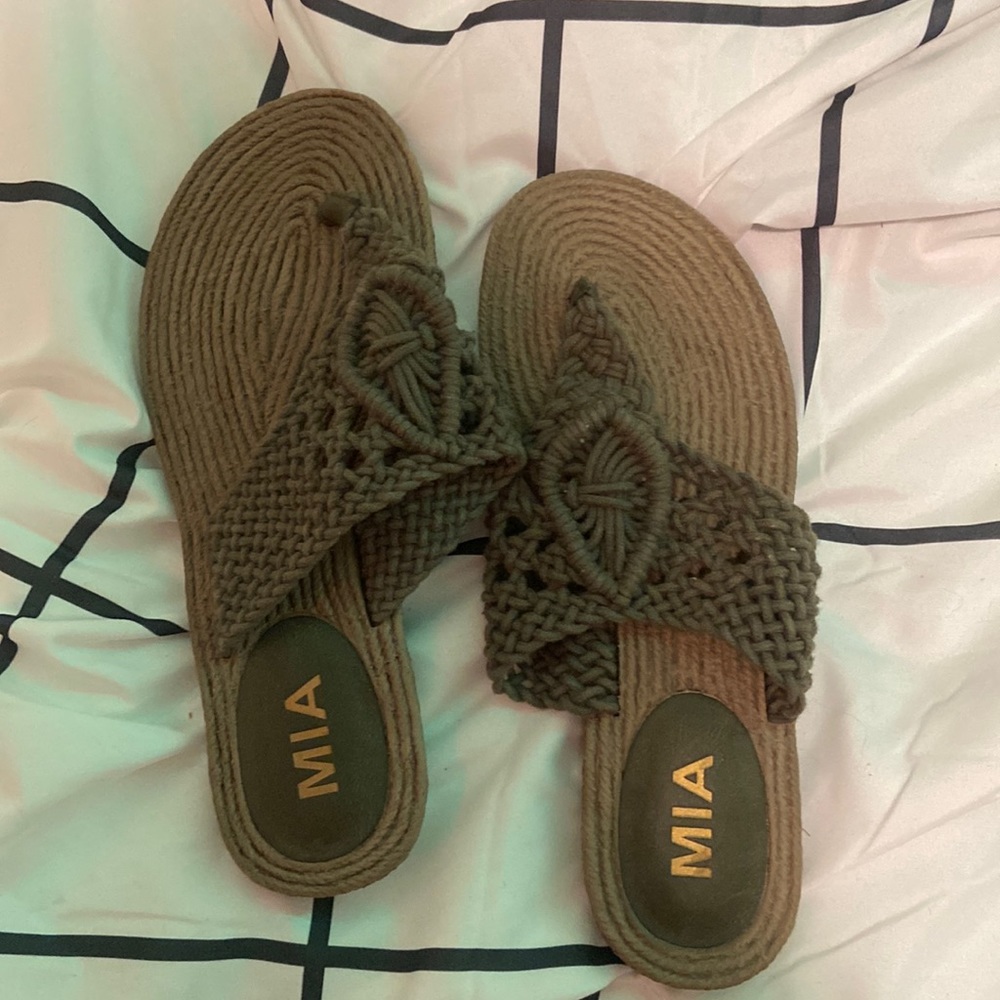 MIA olive green sandals. Brand: MIA. Size: 7